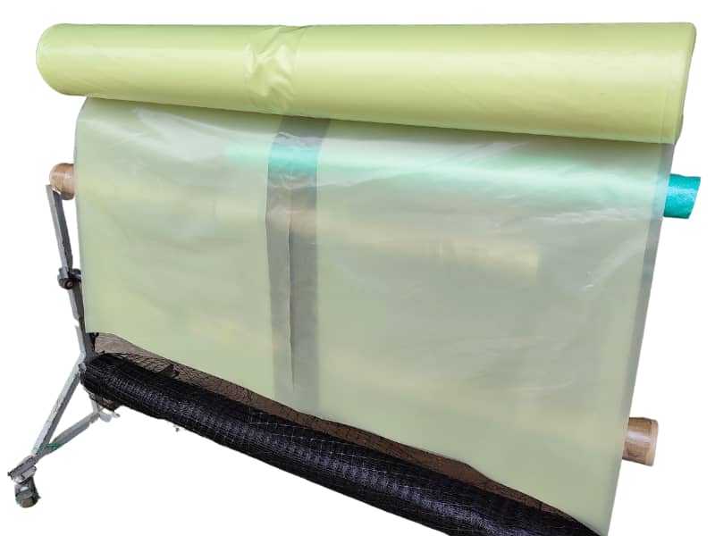 Plastico invernadero 6.00 m ancho, con UV, 200 micrones de espesor  1