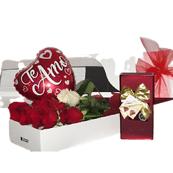 Caja de 7 rosas, bombones y globo metálico | Envía Amor y Ternura