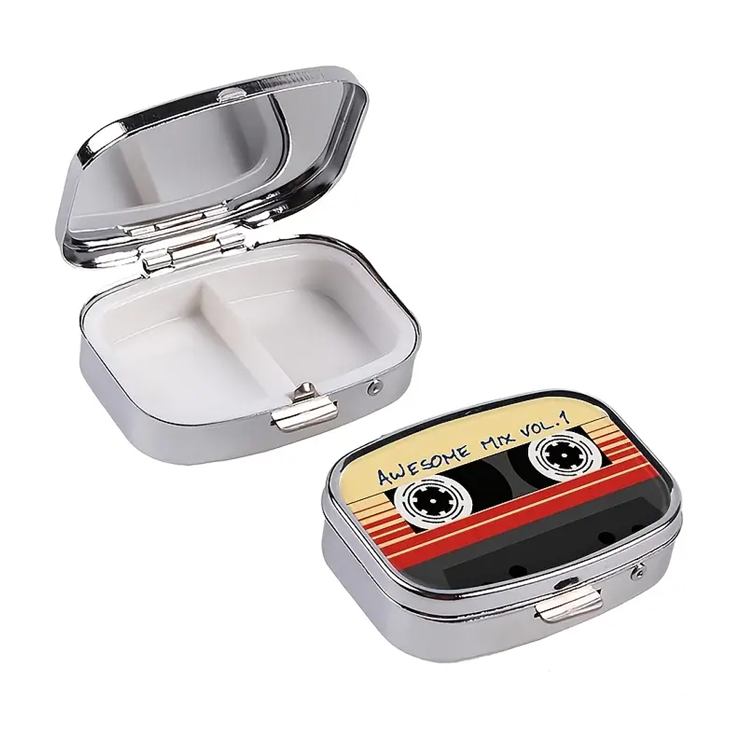 Mini Pastillero con Diseño de Casete Retro 1