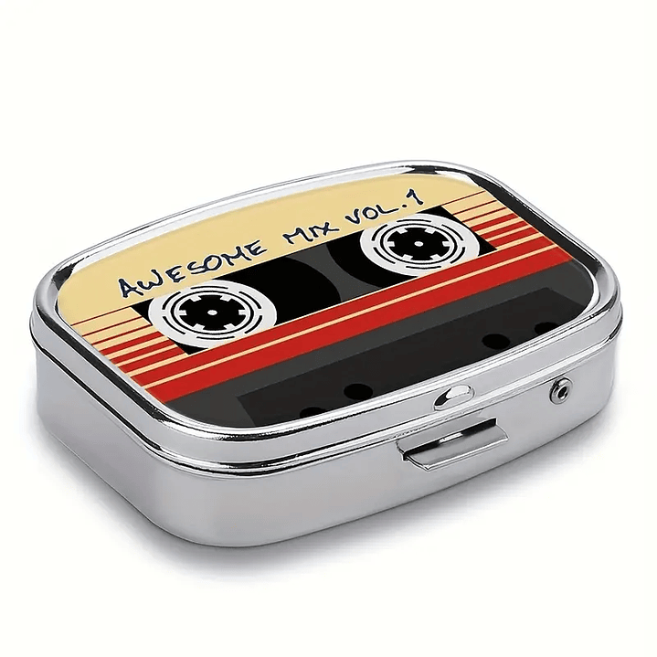 Mini Pastillero con Diseño de Casete Retro 3