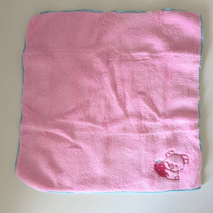 Toalla Rilakkuma Ichiban Kuji Strawberry Party  3