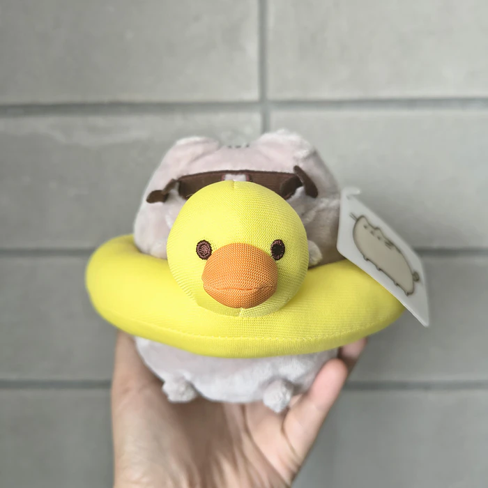 Peluche Pusheen con Lentes y Flotador de Patito 1