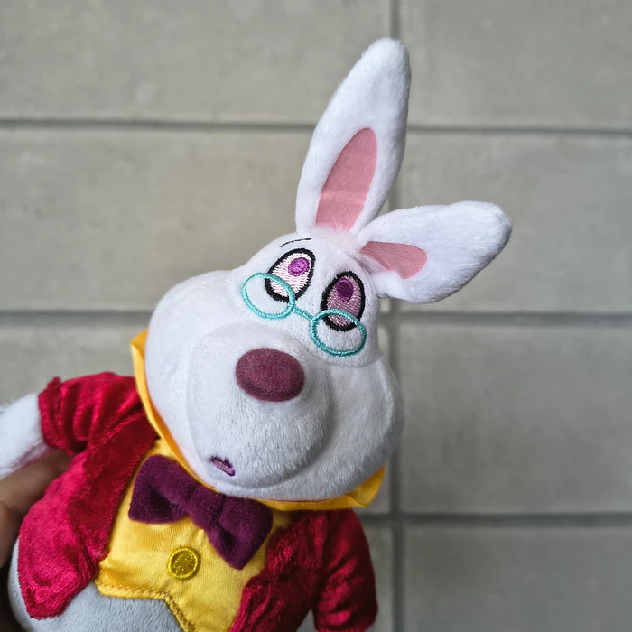 Peluche Conejo Blanco de Alicia en el País de las Maravillas 2