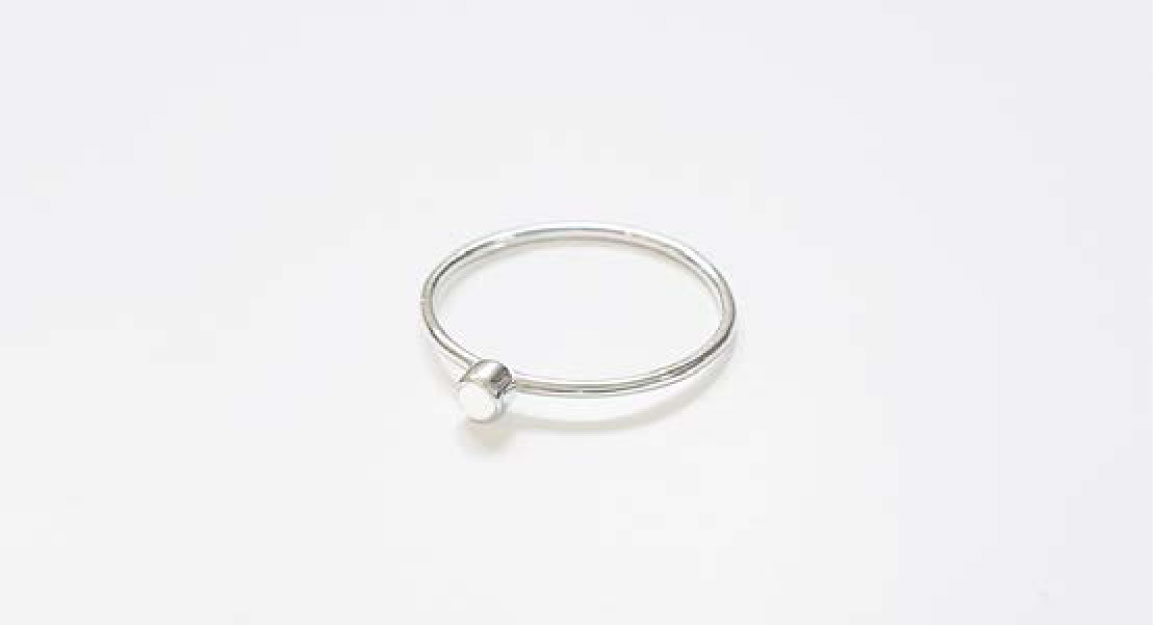 Anillo Cerrado Orgánico Círculo Circón Entre Medio