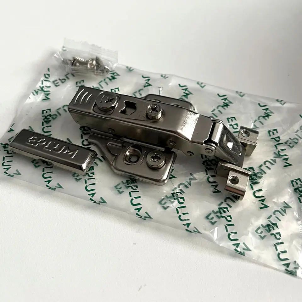 Bisagra P20 3D cierre suave negra (C/Tornillos) 2