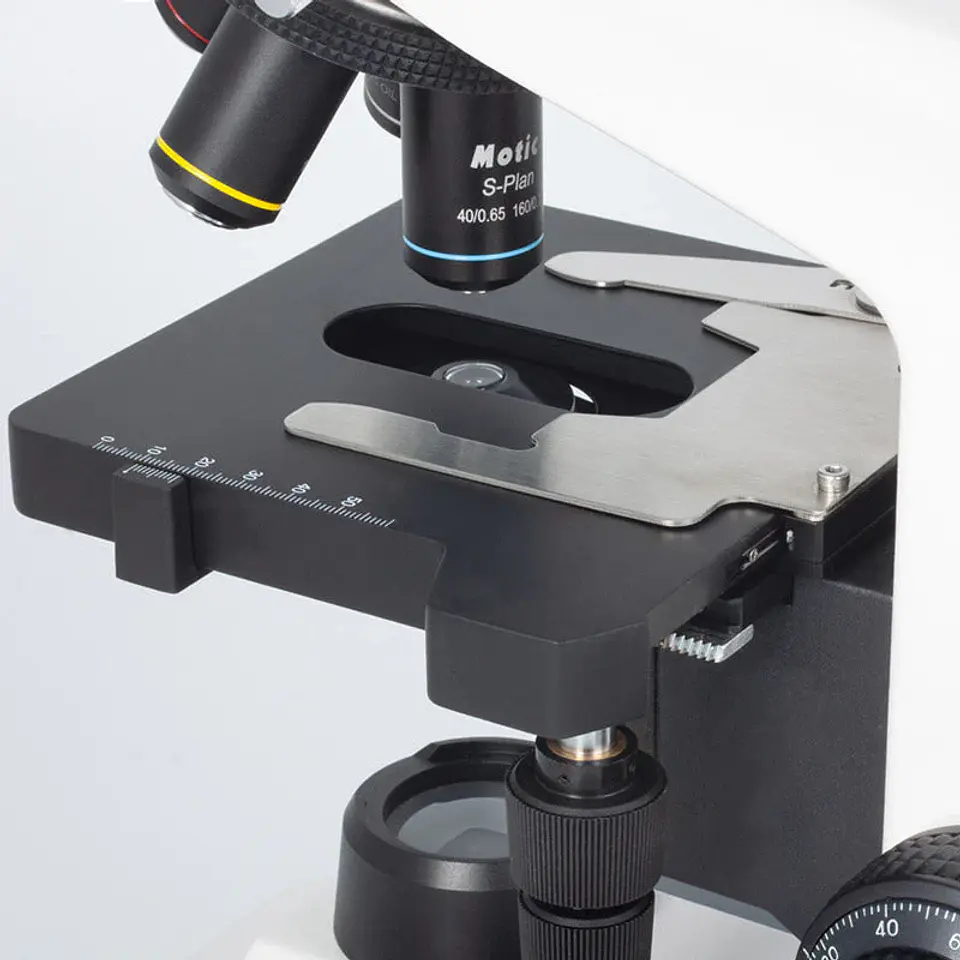 Microscópio B1-211E-SP, 40x - 400x 3