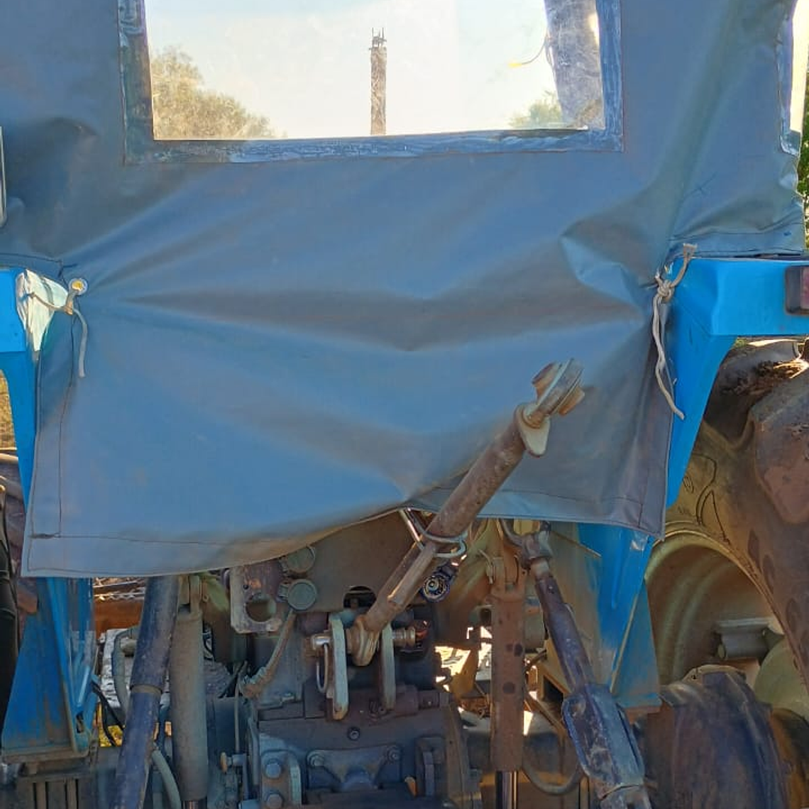 Cobertura Cabina Tractor  4