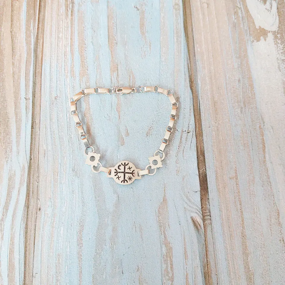 Pulsera Trariku diseño Kultrún 1