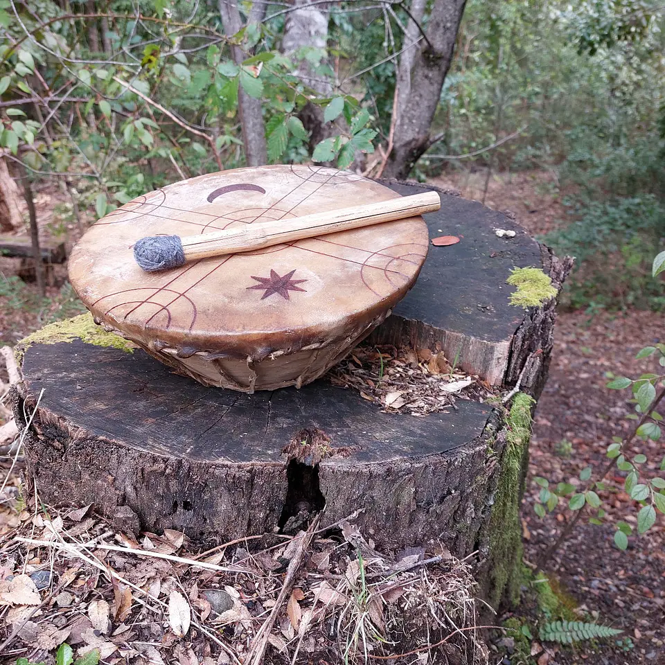 Tambor Kultrún Mapuche — Símbolo Ancestral de Conexión y Equilibrio 3