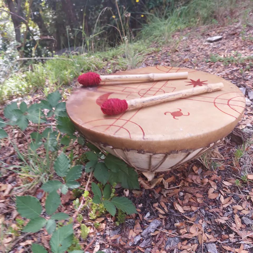 Tambor Kultrún Mapuche — Símbolo Ancestral de Conexión y Equilibrio 4