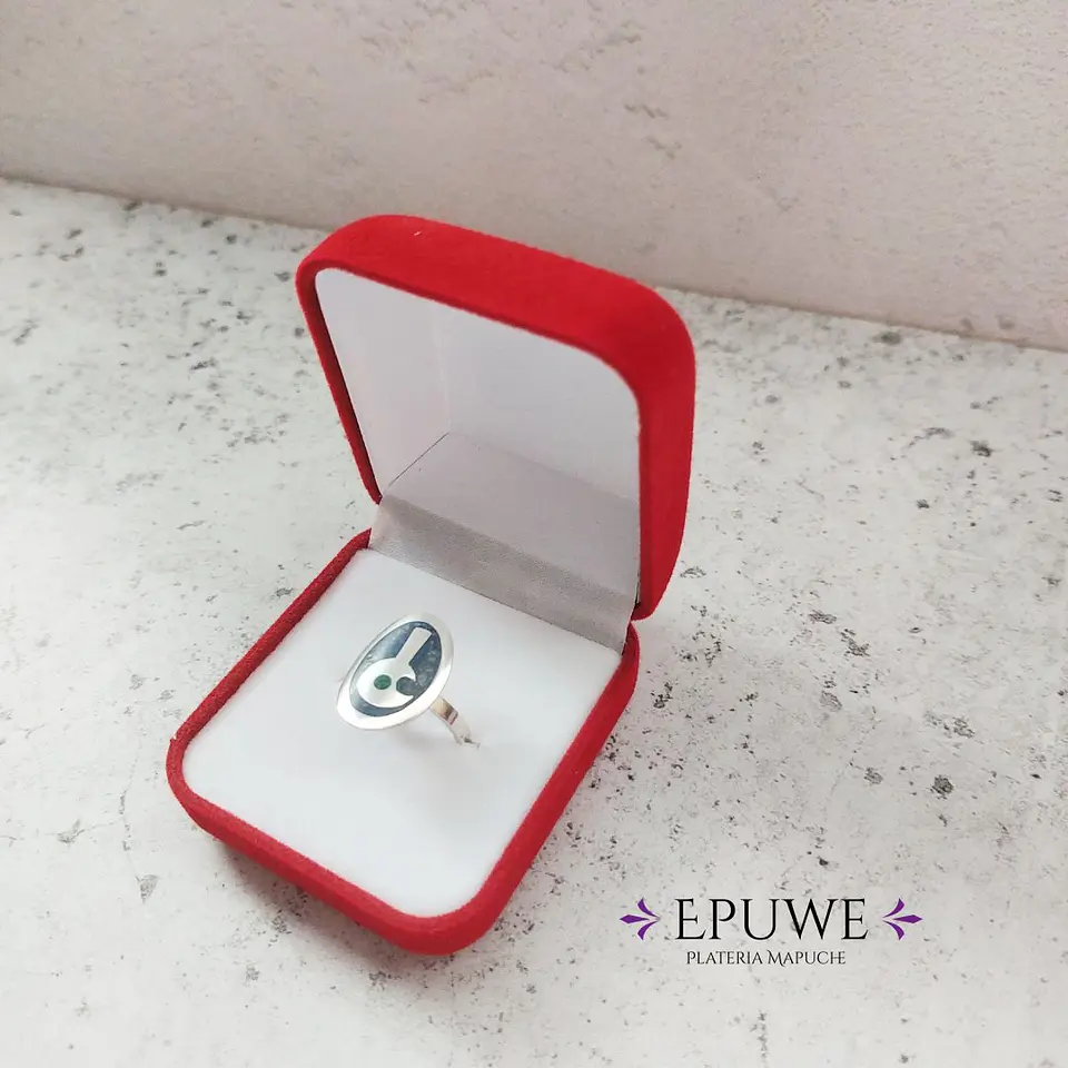 Anillo Mapuche Toki kura hecho a mano en plata 950 1
