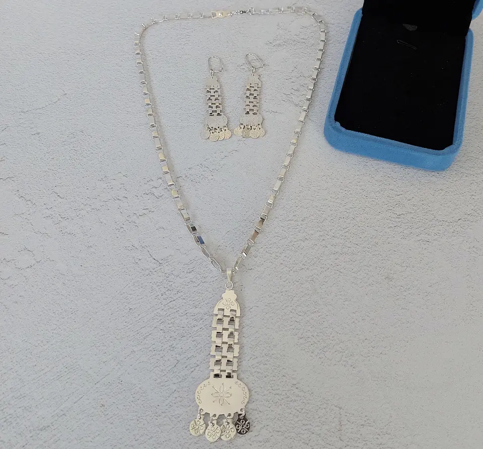 Conjunto Collar y Aros Mapuche hechos a mano en plata 950 1