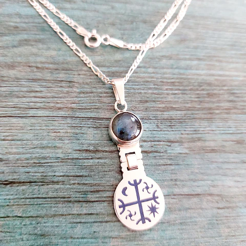 Collar Kultrún de plata 950 con Piedra Labradorita