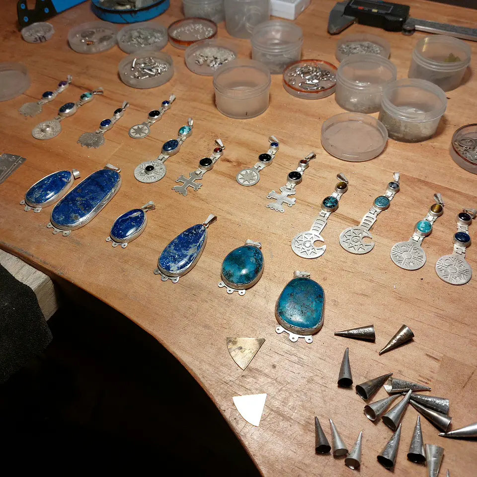 Collar de plata 950 con piedra Lapislázuli y cadena Mapuche 2