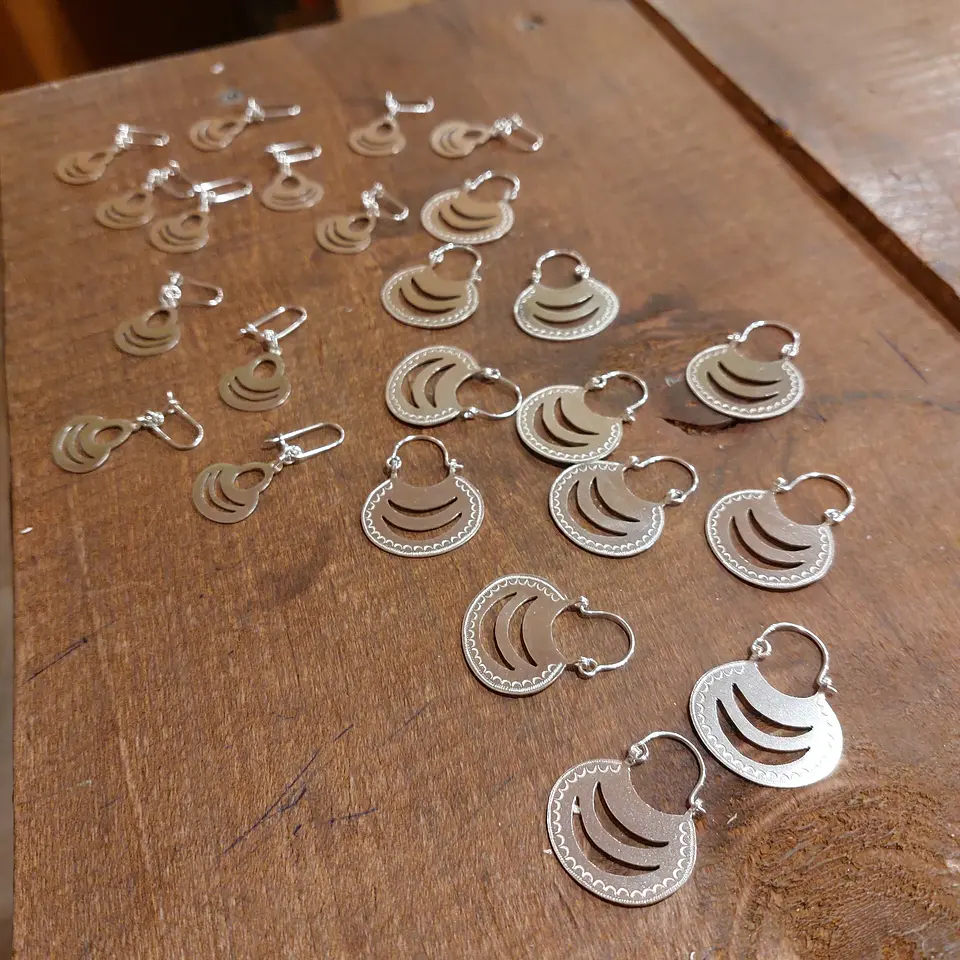 Traditional Mapuche Chaway Earrings - Flor del Canelo 4
