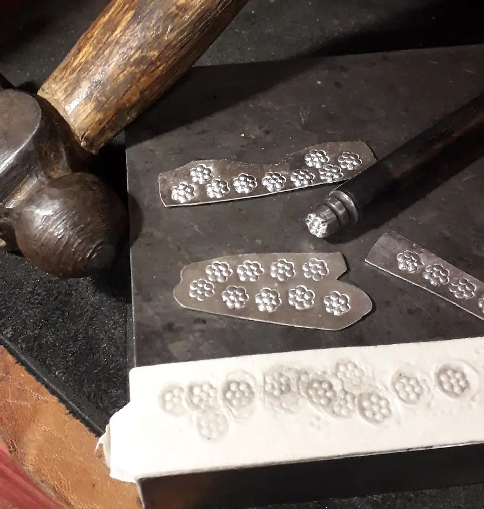 Traditional Mapuche Chaway Earrings - Flor del Canelo 5