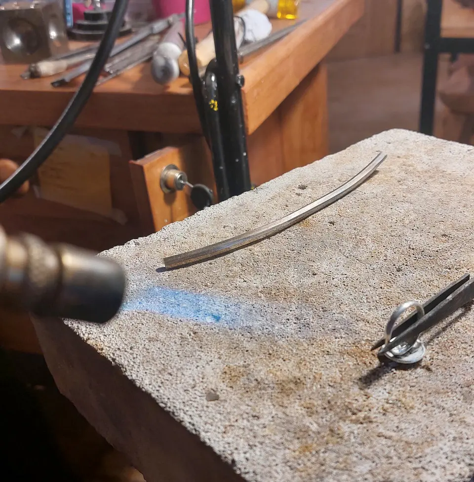 Anillo Mapuche Flor del Canelo hecho a mano en plata 950 4