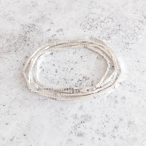 Cadena de Mostacillas cuadradas hecha a mano en plata 950