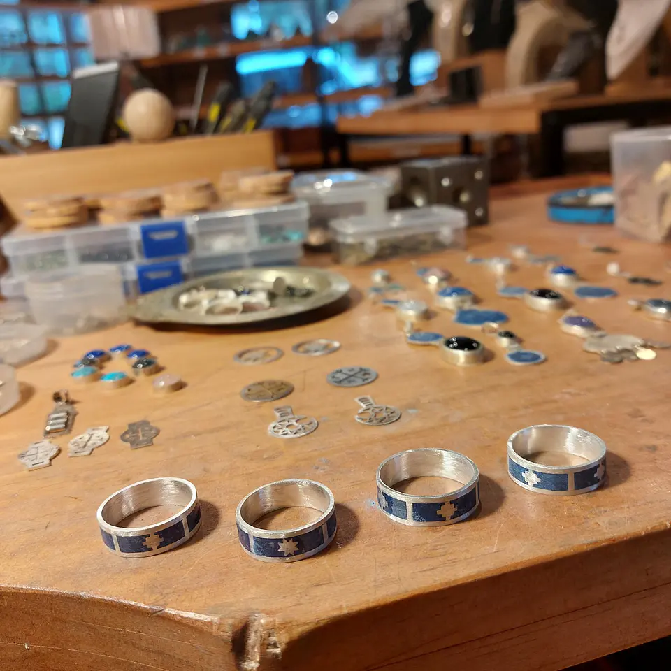 Anillo Mapuche Chakana hecho en plata 950 y Lapislázuli 3