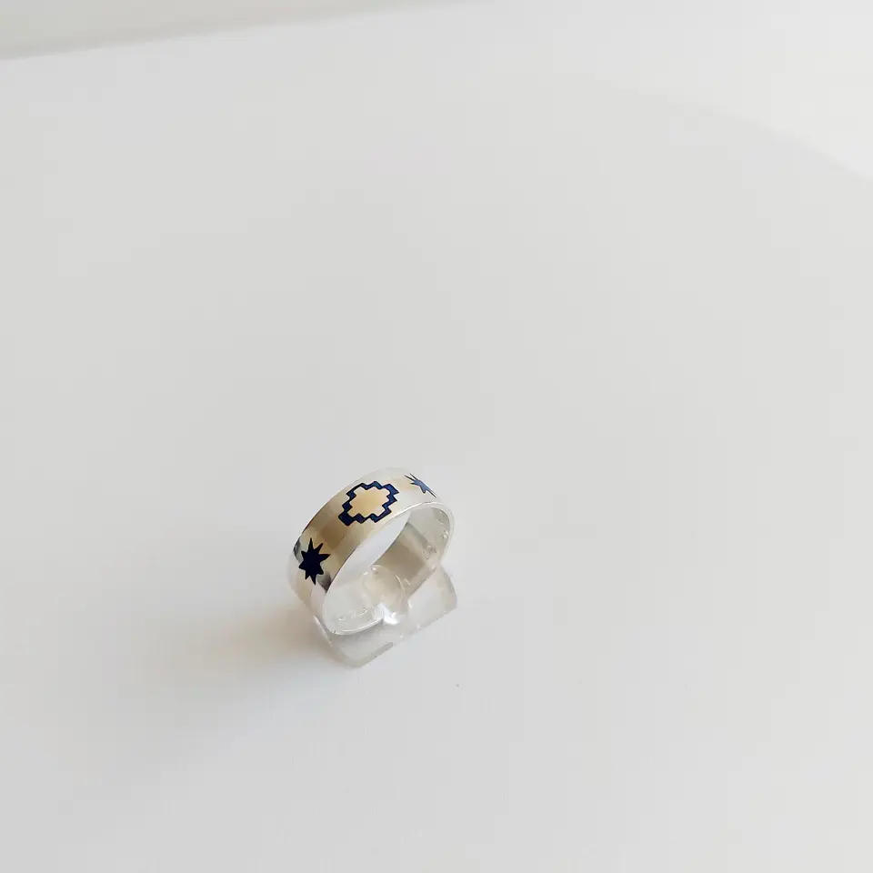 Anillo Mapuche hecho en Plata 950 y Oro 18k, diseño Chakana y Lucero de la mañana 1