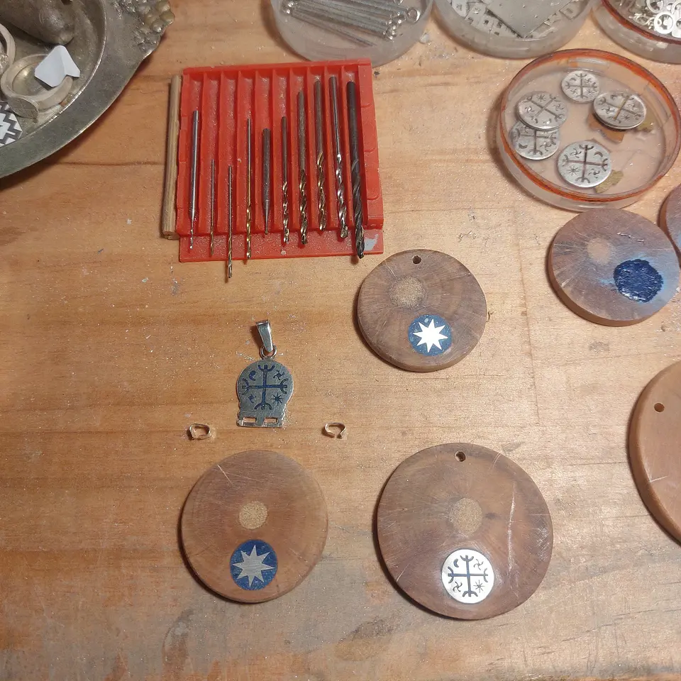 Collar Kultrún y Lucero de la mañana hecho en Plata  950 y  Picoyo de Araucaria Milenaria 4