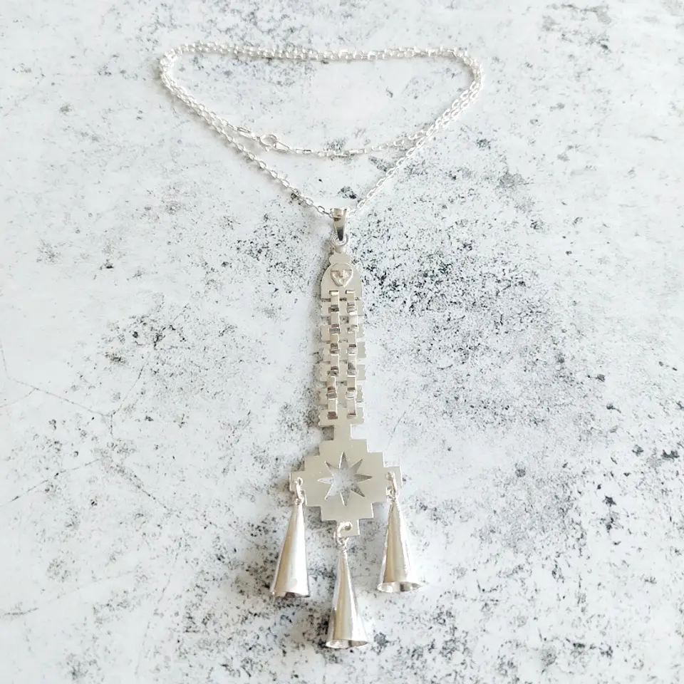 Collar Sikill Chakana hecho a mano en plata 950 2