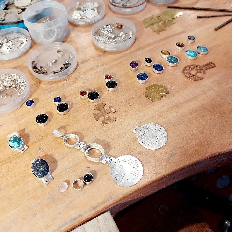 Collar  Lucero de la Mañana hecho en Plata 950 y piedra Ónix 3