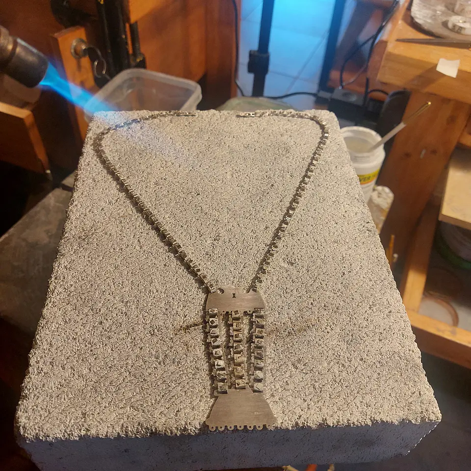 Collar Trapelakucha hecho a mano en Plata 950  5