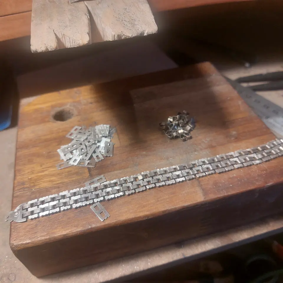 Collar Mapuche diseño Kultrún hecho a mano en Plata 950  3