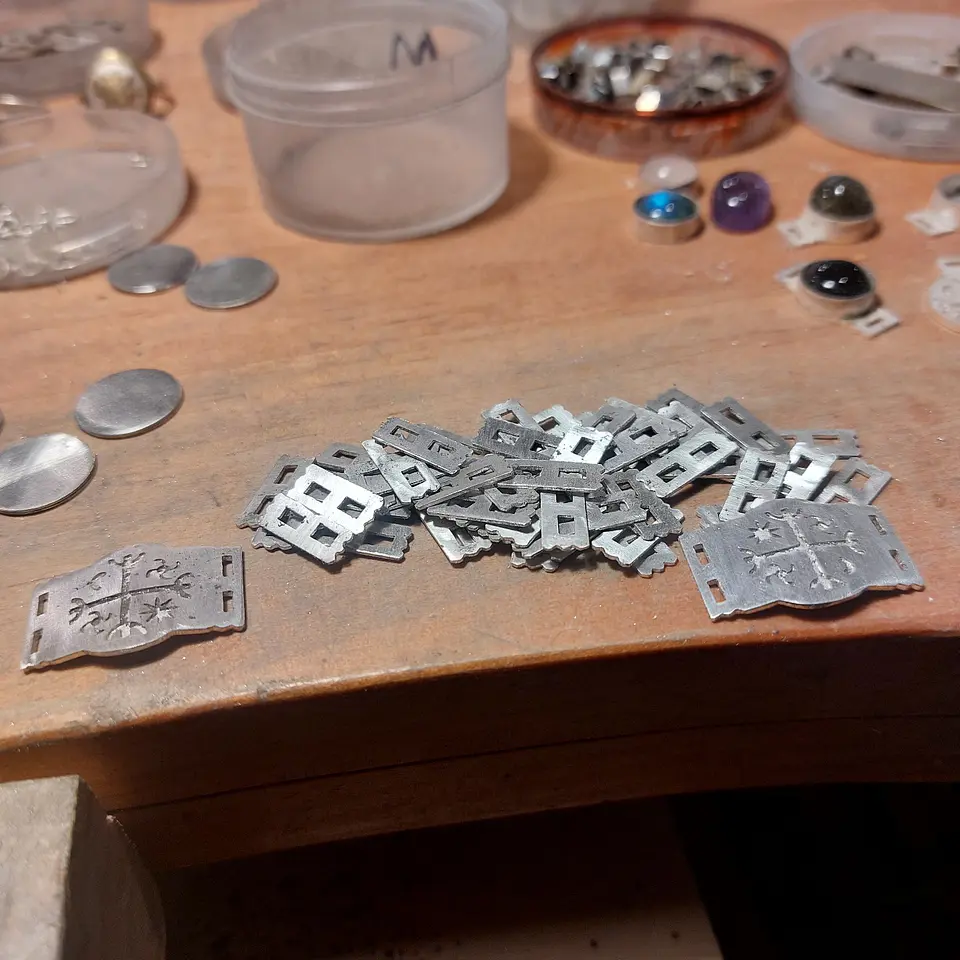 Conjunto Collar y Pulsera diseño Kultrún Mapuche hechos a mano en plata 950 2