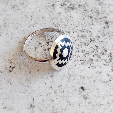 Anillo Mapuche Chakana con Piedra Volcánica