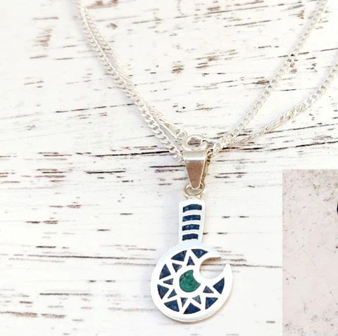 Collar Mapuche Toki Kura con Lapislazuli y Malaquita
