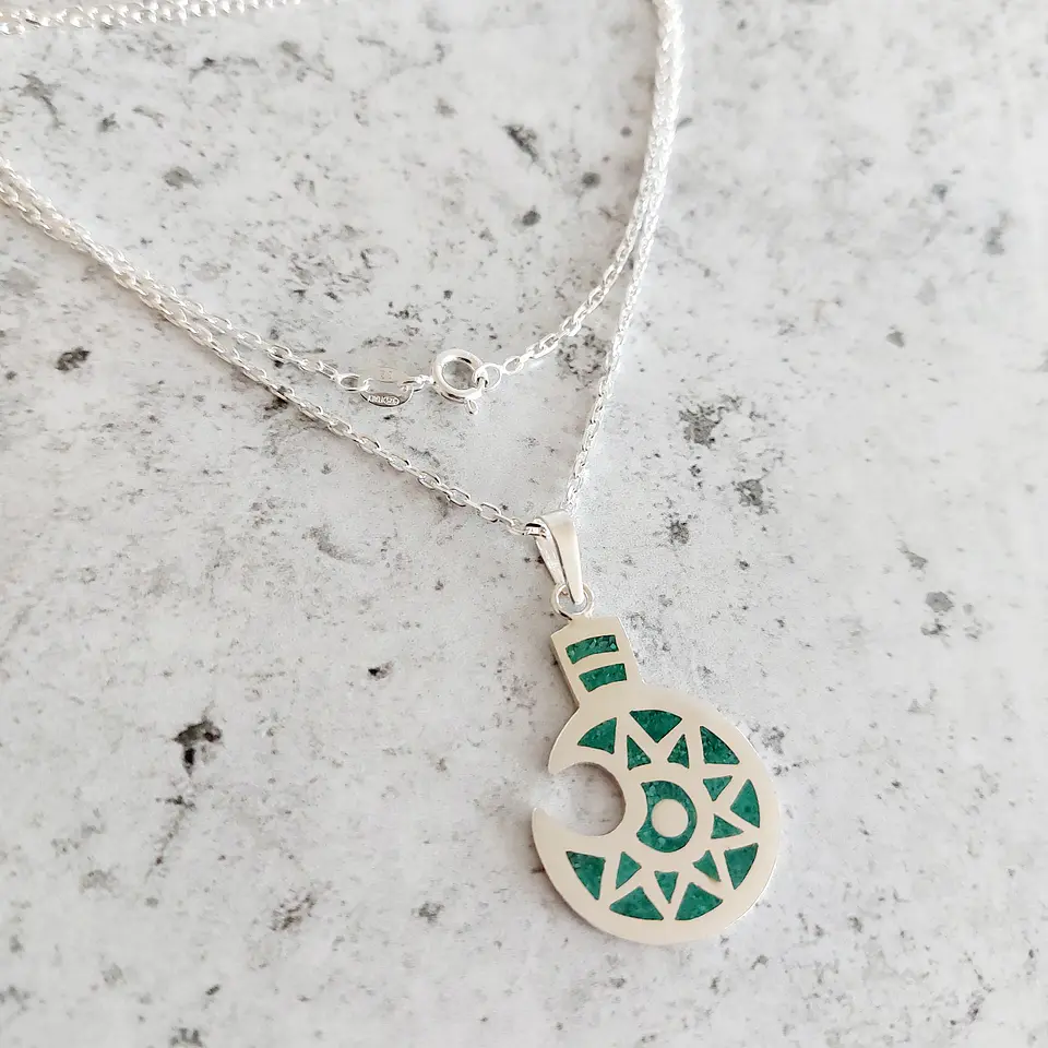 Collar Mapuche Toki Kura con Malaquita 1