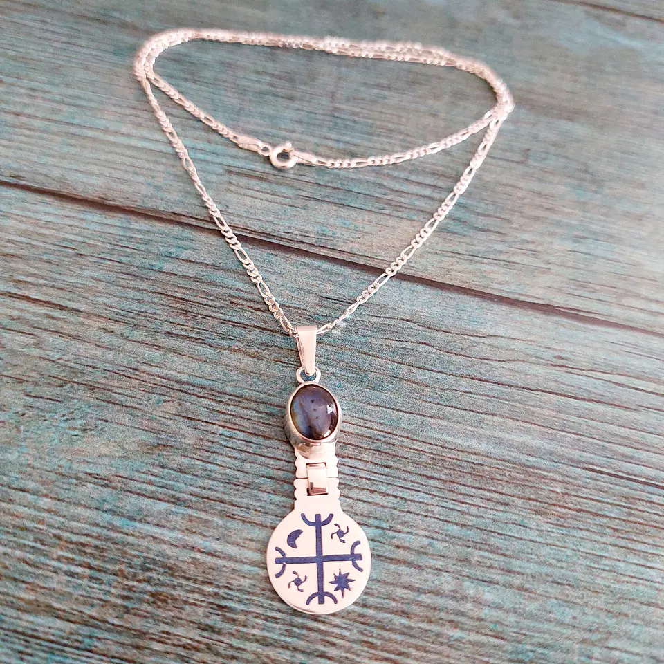 Collar Mapuche Kultrún con Labradorita 2