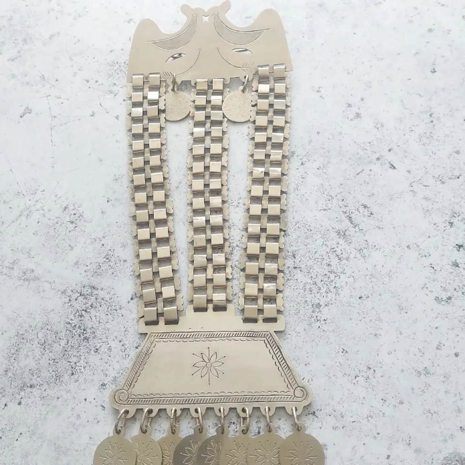 Prendedor Mapuche Trapelakucha Keltatuwe en Metal Alpaca 1