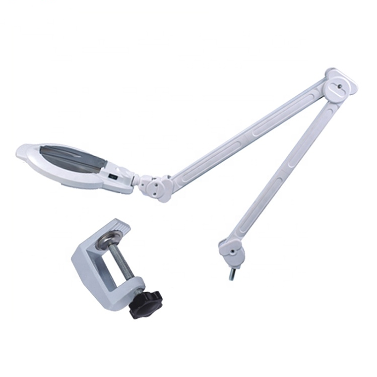 Lupa cosmetológica de mesa  1