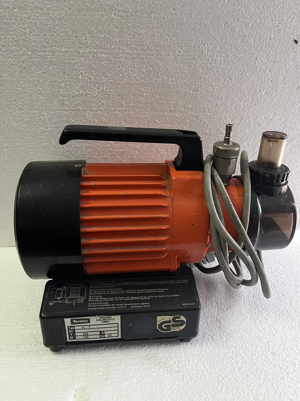 BOMBA DE VACUO KULZER DENTARIA 1