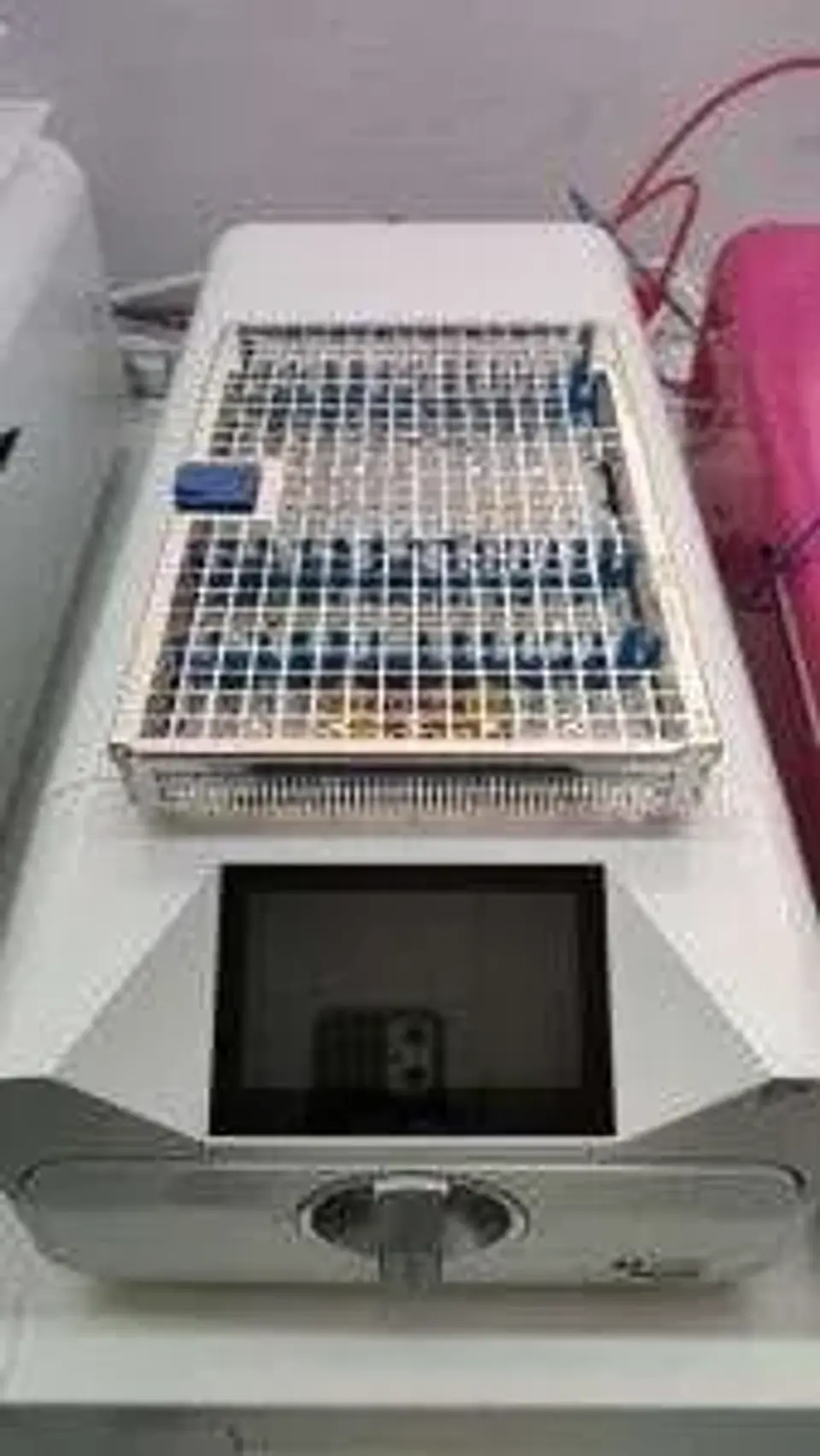 BANDEJA COM TAMPA PARA AUTOCLAVES ENBIO 4