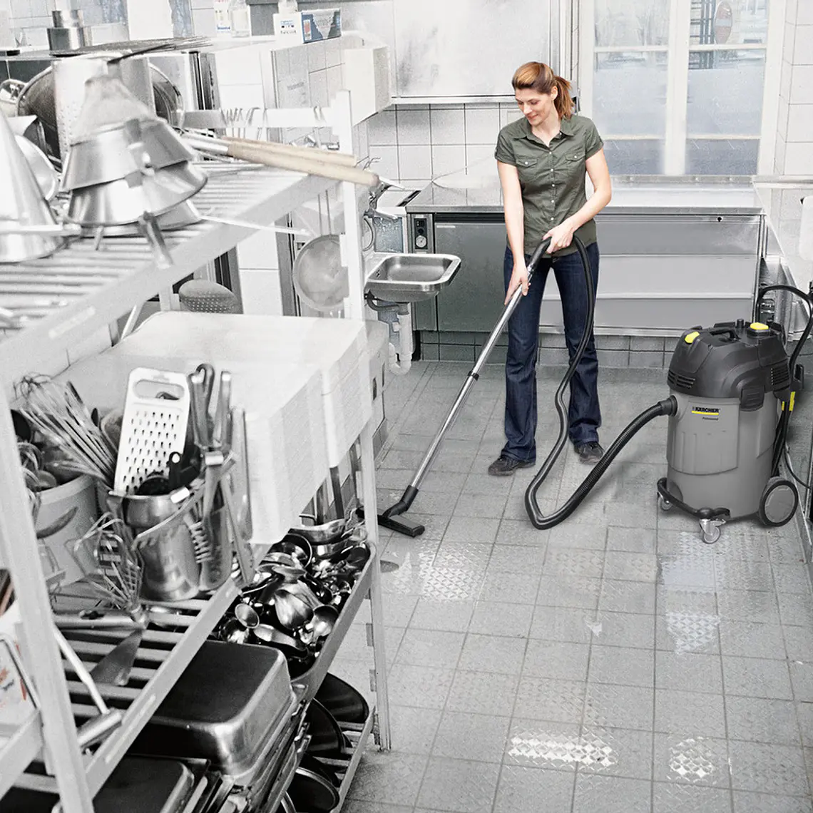 Aspiradora karcher polvo agua 65L profesional 2
