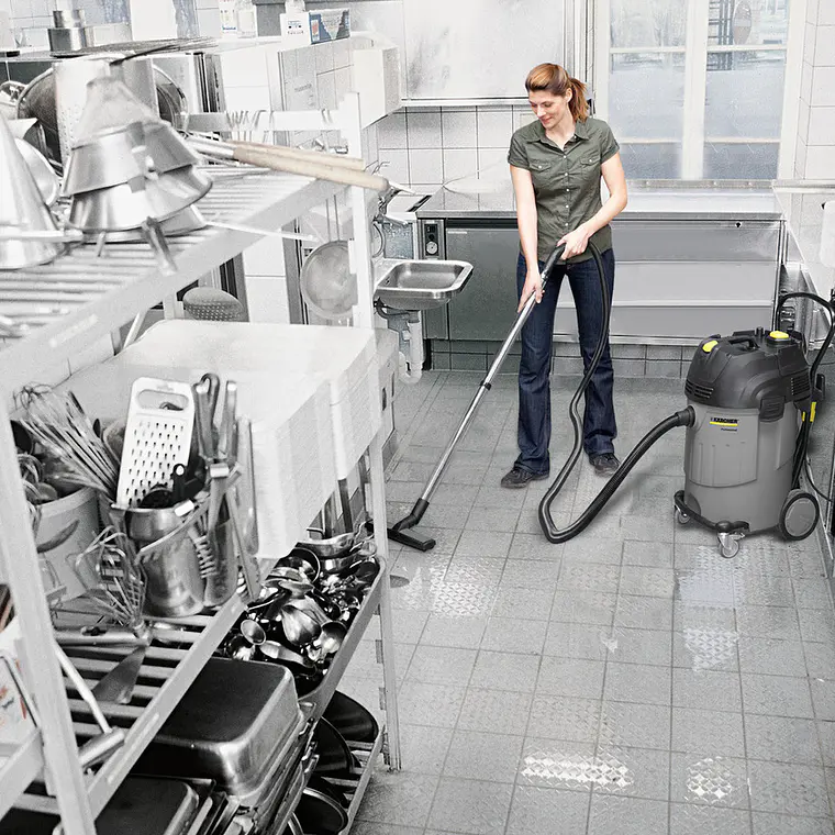 Aspiradora karcher polvo agua 65L profesional 2