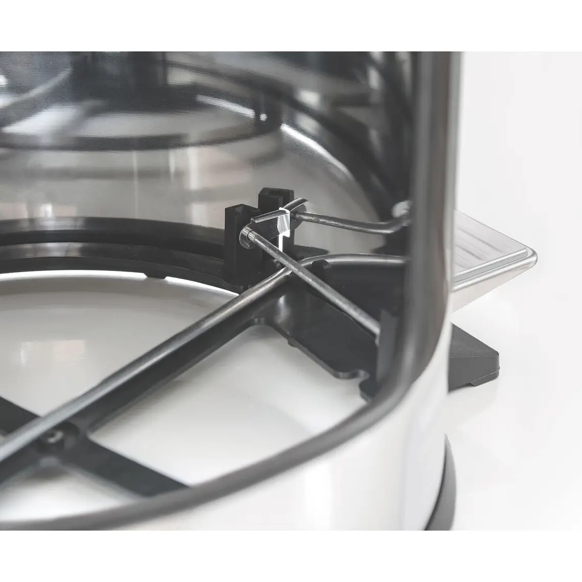 Basurero Pedal 30l Acero Inox. Tramontina 2