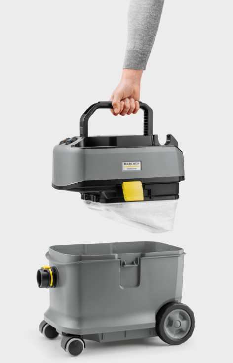 Aspiradora Polvo y Agua Karcher WD4