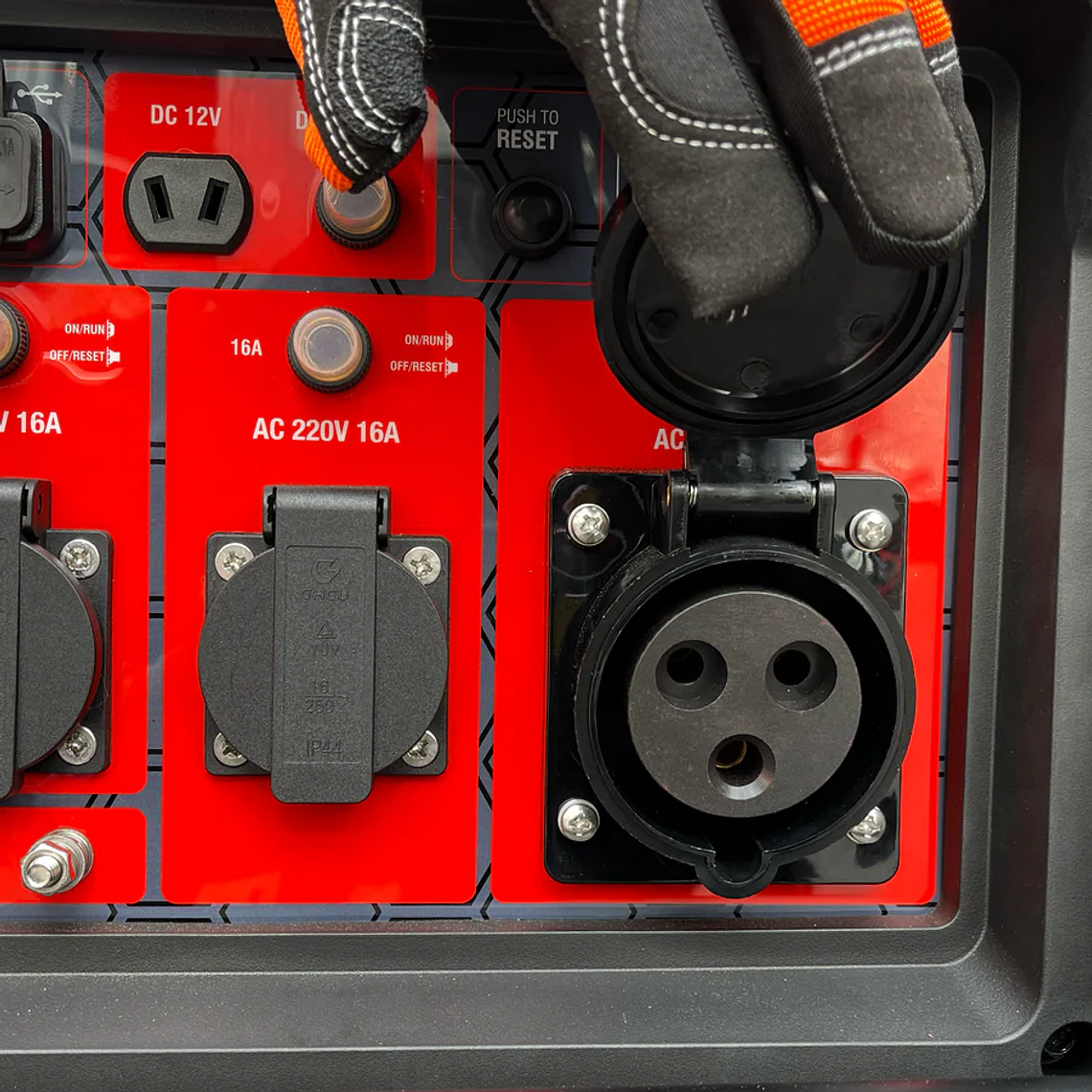 Generador 9Kw Tomahawk Power Inverter TG9000i  7