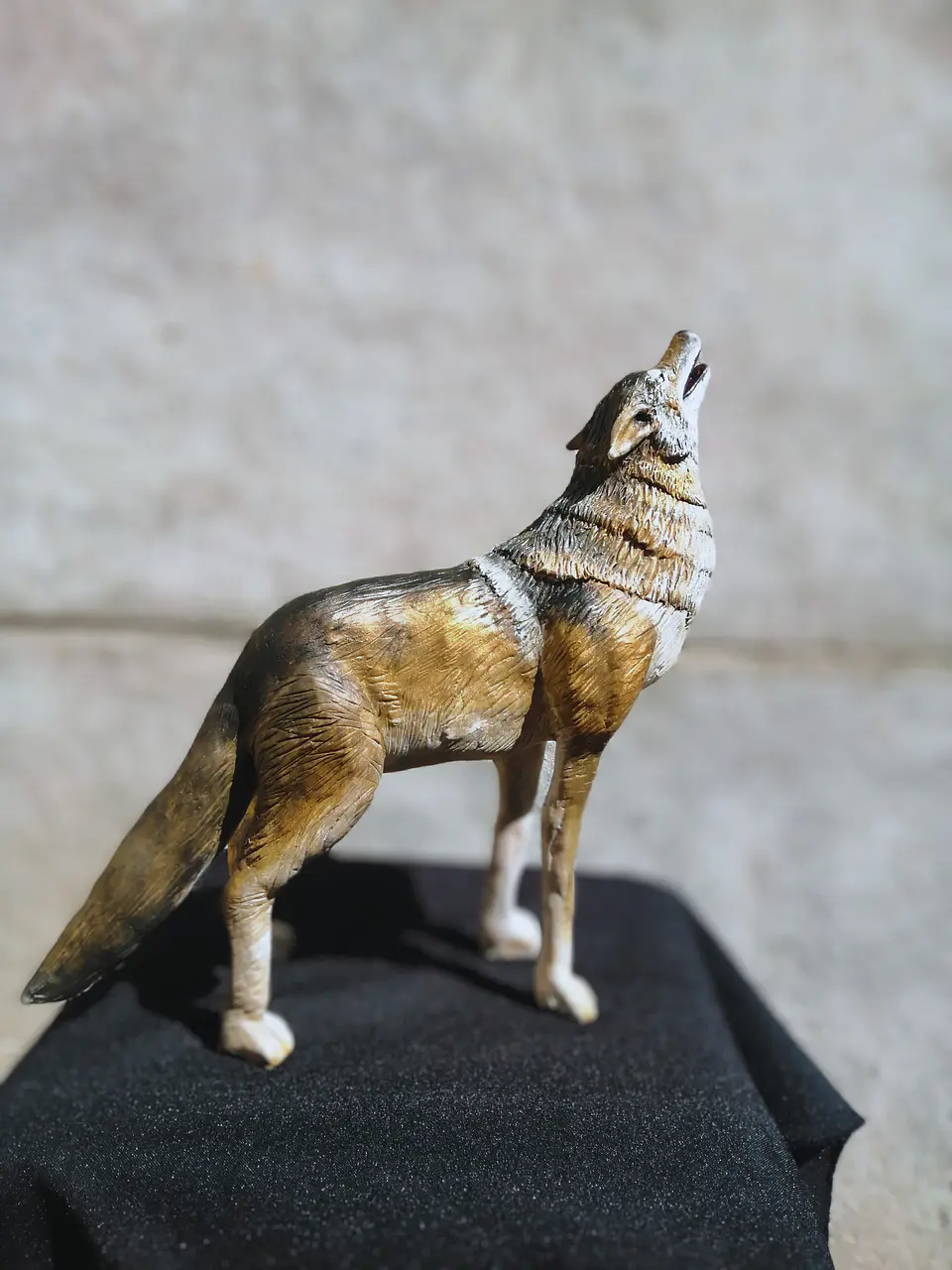 Lobo Aullando Escultura  1
