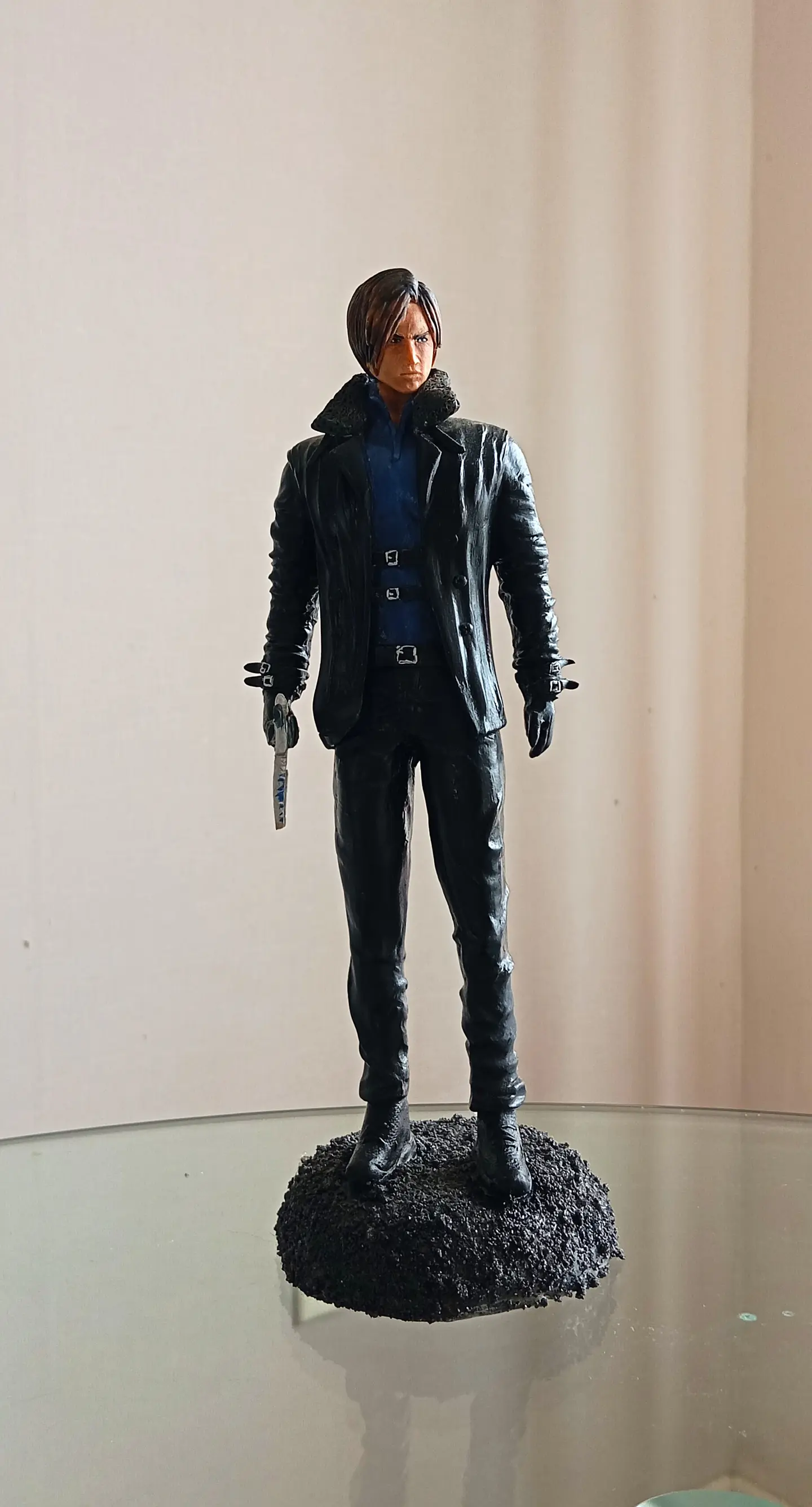 Resident Evil Leon S.Kennedy Estatuilla  6
