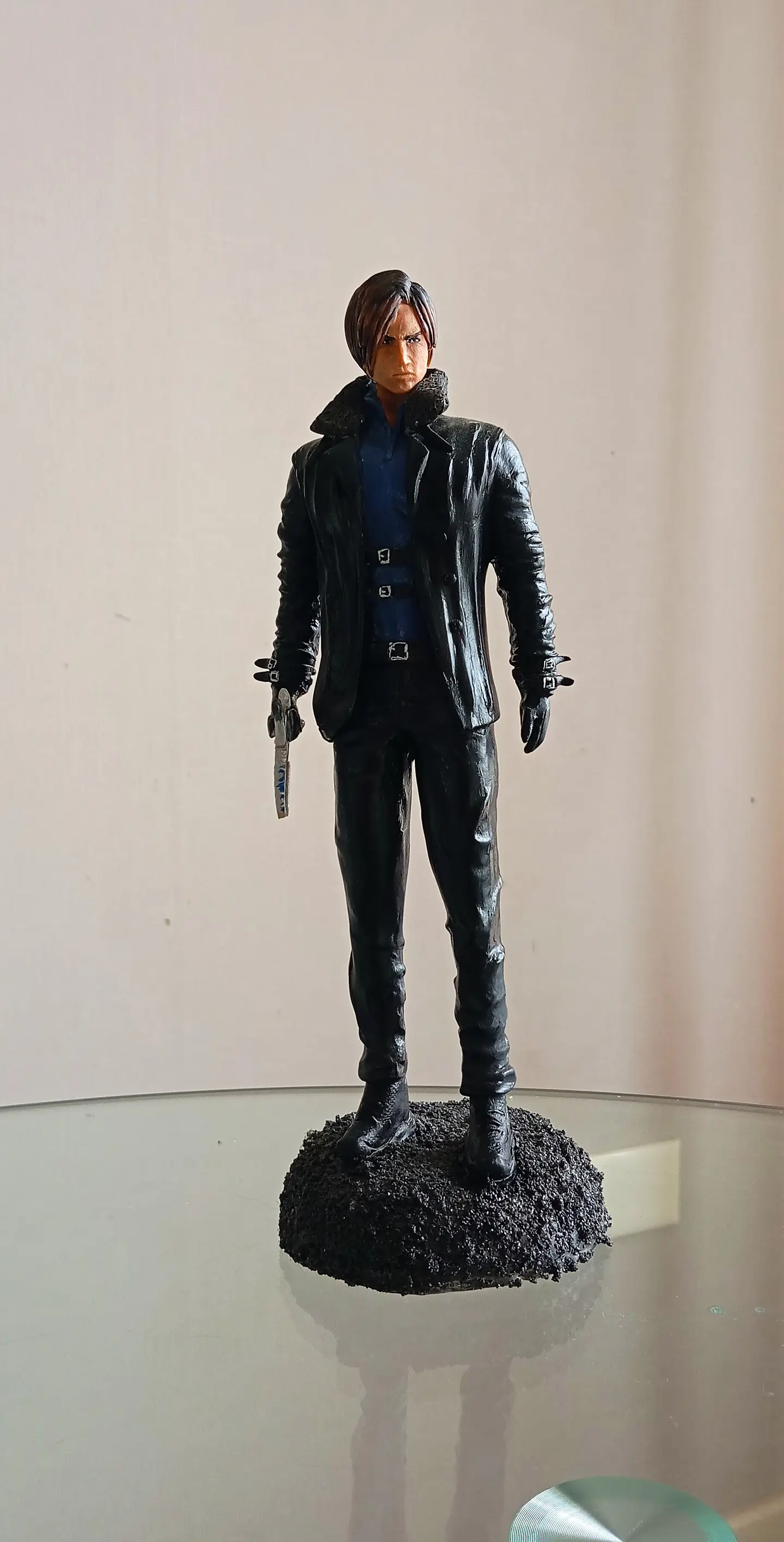 Resident Evil Leon S.Kennedy Estatuilla  9