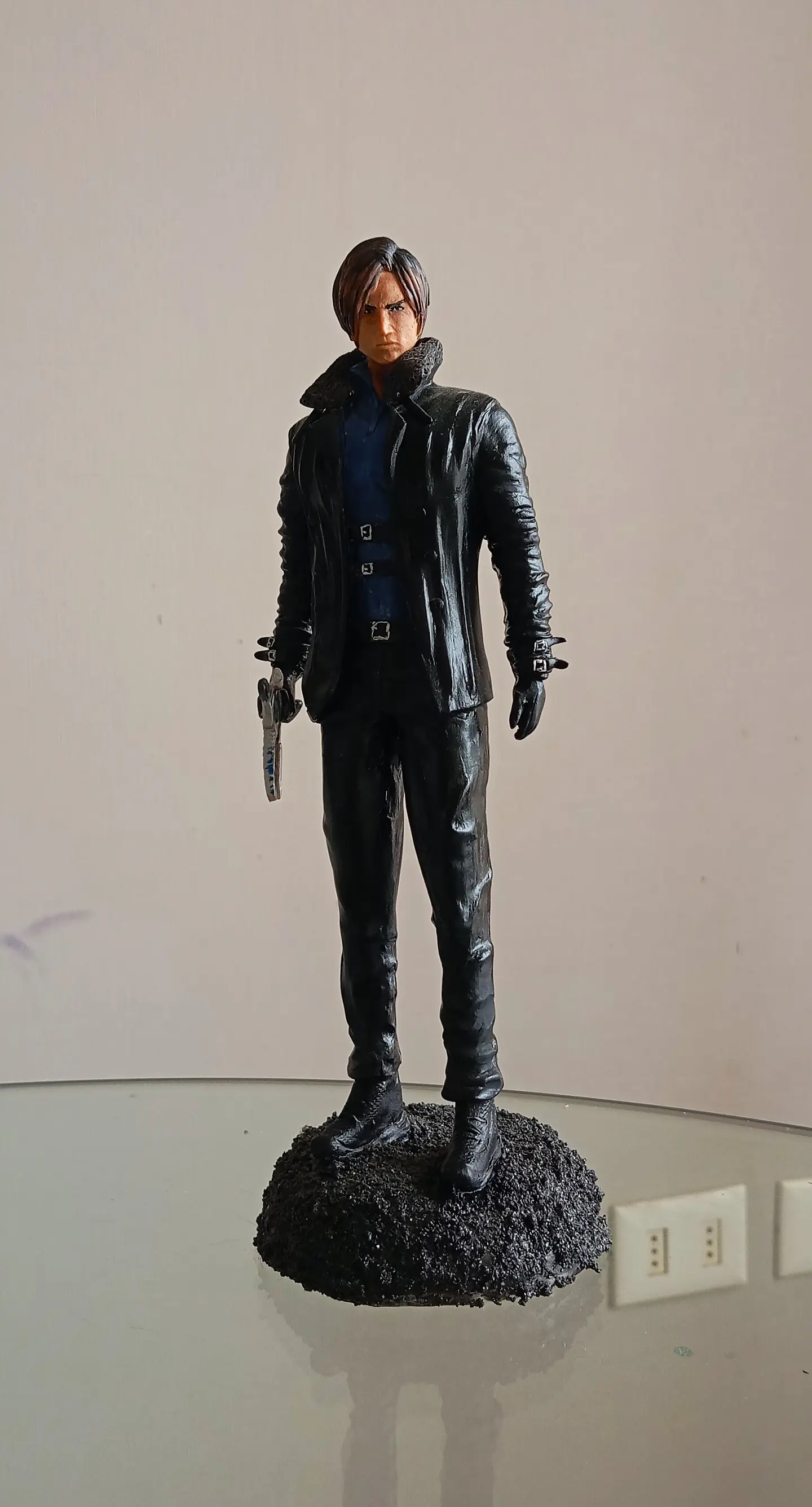 Resident Evil Leon S.Kennedy Estatuilla  12