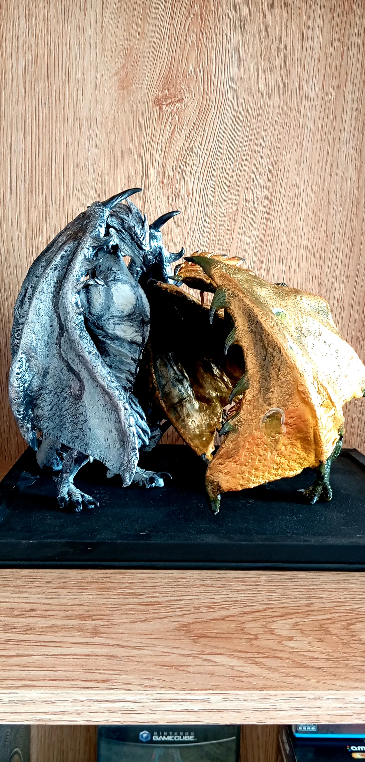 Monster Hunter Silver Rathalos y Gold Rathian escultura 7