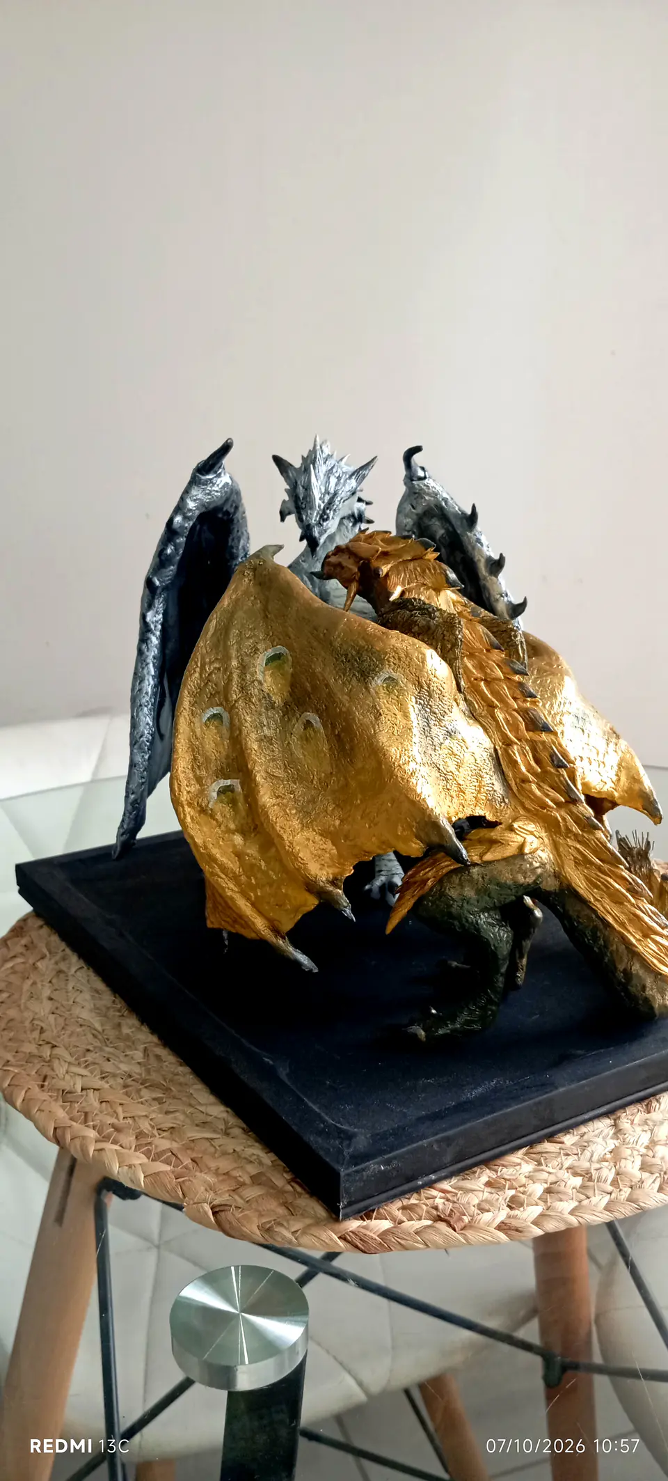 Monster Hunter Silver Rathalos y Gold Rathian escultura 5