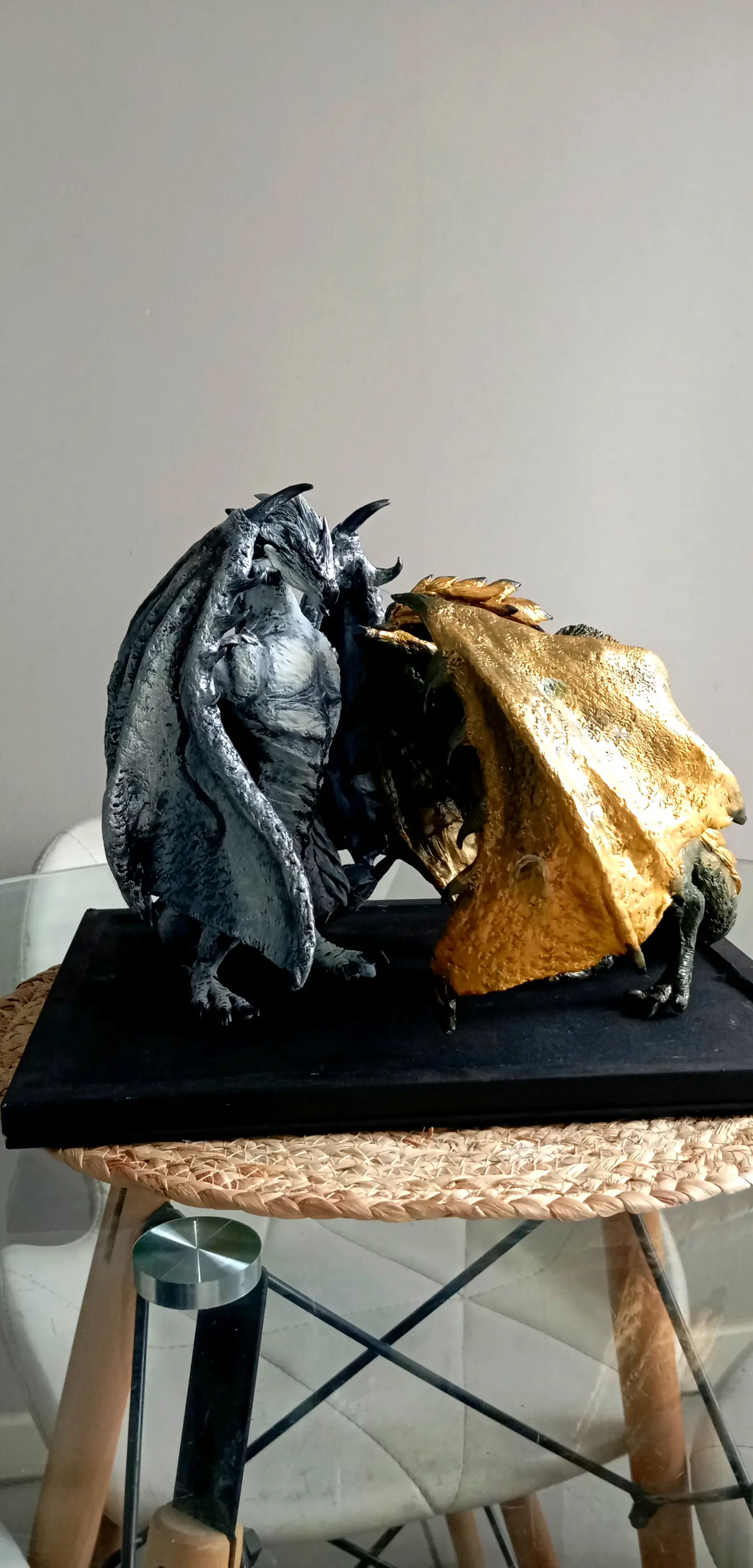 Monster Hunter Silver Rathalos y Gold Rathian escultura 11